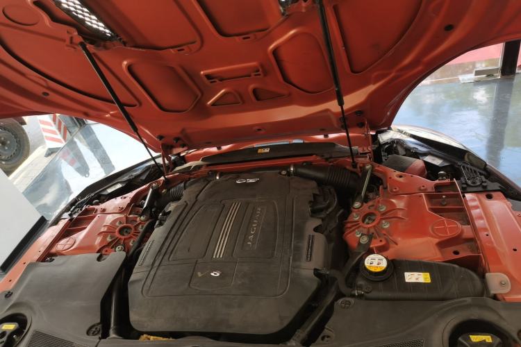 Used Jaguar F-TYPE 2016 3.0 SC Hardtop Version Engine Bay