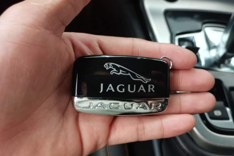 Used Jaguar F-TYPE 2016 3.0 SC Hardtop Version Vehicle Key