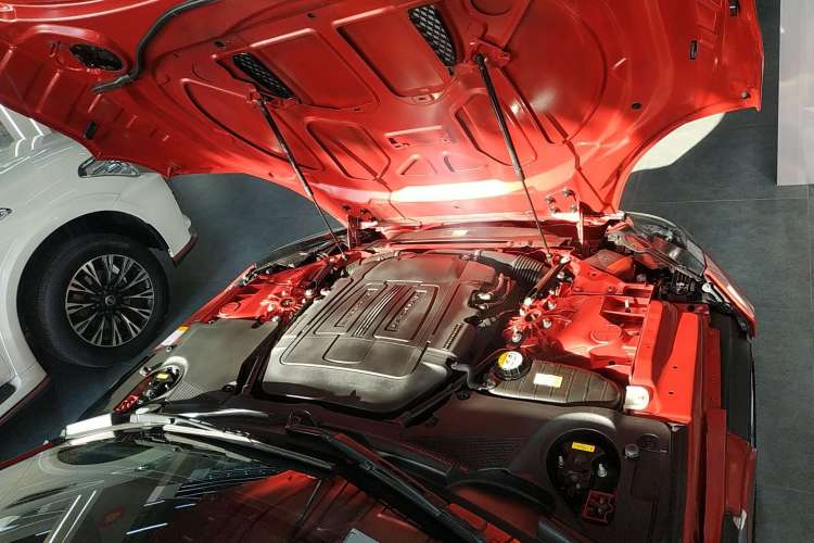 Used Jaguar F-TYPE 2016 3.0 SC Hardtop Version Engine Bay