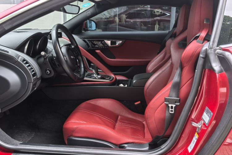 Used Jaguar F-TYPE 2016 3.0 SC Hardtop Version Interior 3