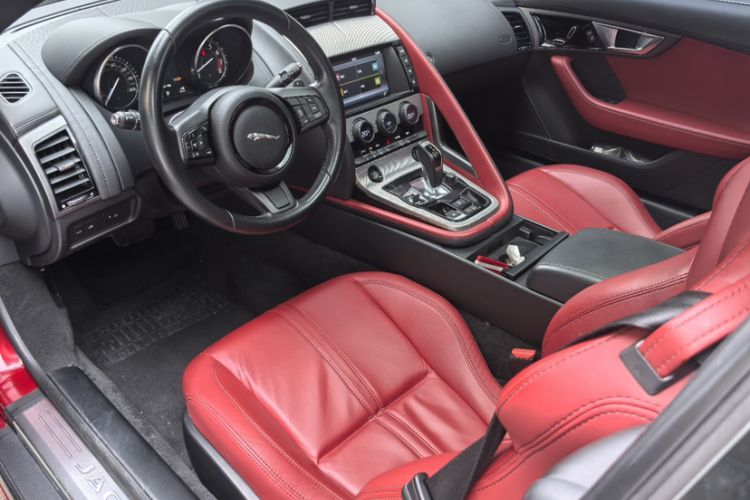 Used Jaguar F-TYPE 2016 3.0 SC Hardtop Version Interior 4