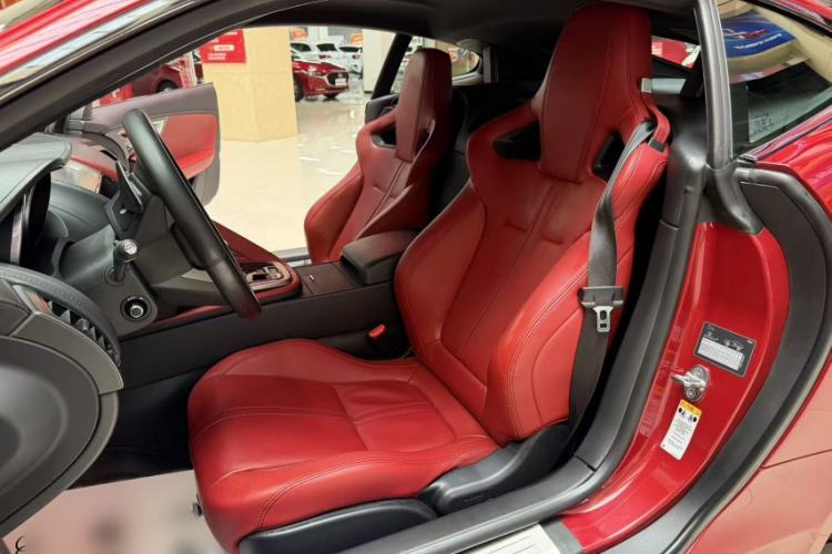Used Jaguar F-TYPE 2016 3.0 SC Hardtop Version Interior 6
