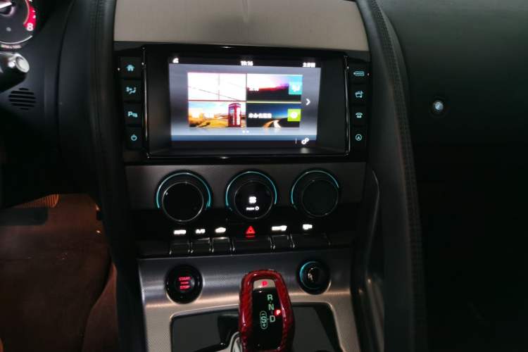 Used Jaguar F-TYPE 2016 3.0 SC Hardtop Version Audio And AC Panel