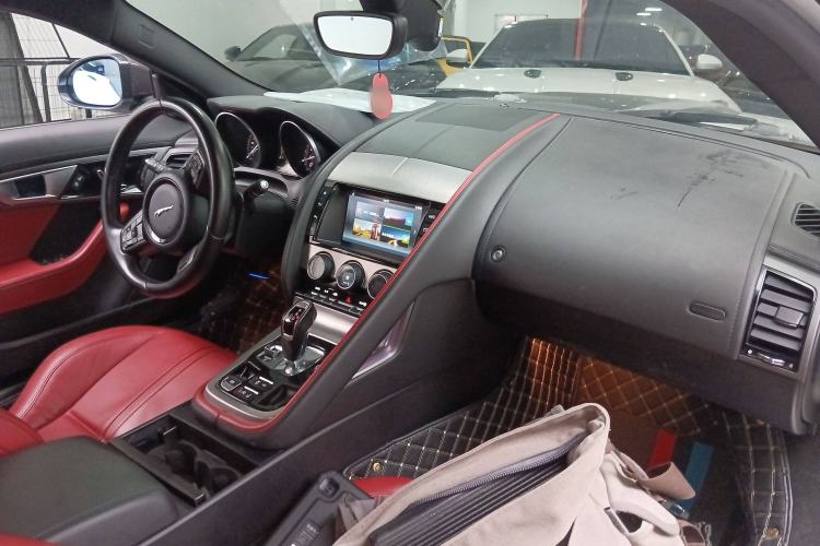 Used Jaguar F-TYPE 2016 3.0 SC Hardtop Version Center Console