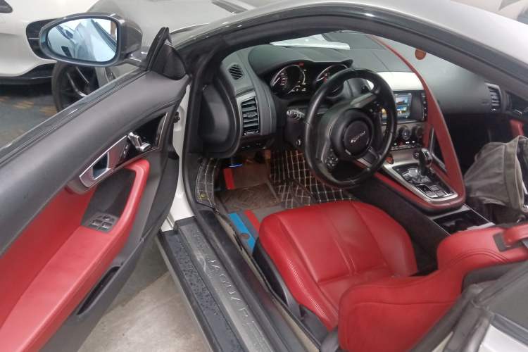 Used Jaguar F-TYPE 2016 3.0 SC Hardtop Version Driver Seat
