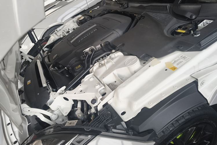 Used Jaguar F-TYPE 2016 3.0 SC Hardtop Version Engine Bay