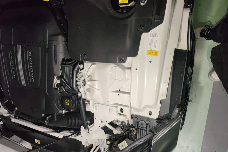 Used Jaguar F-TYPE 2016 3.0 SC Convertible Edition Engine Bay Left