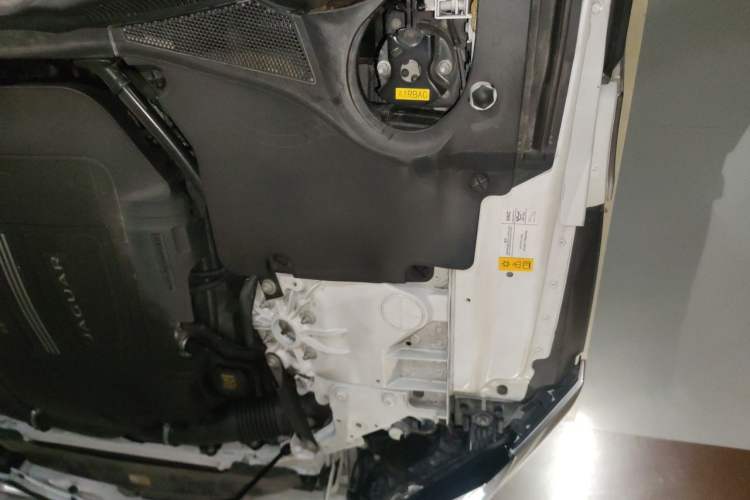 Used Jaguar F-TYPE 2016 3.0 SC Hardtop Version Engine Bay Left