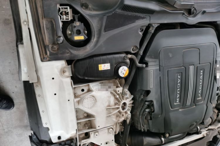 Used Jaguar F-TYPE 2016 3.0 SC Hardtop Version Engine Bay Right