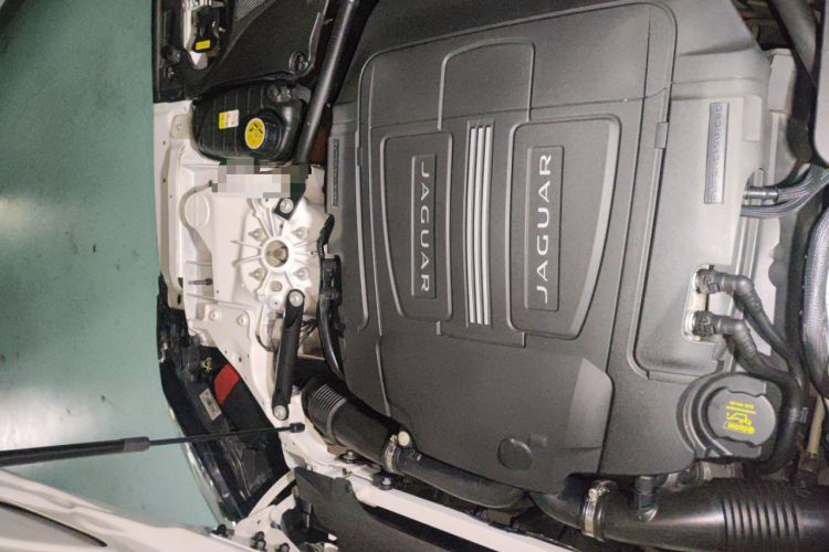 Used Jaguar F-TYPE 2016 3.0 SC Convertible Edition Engine Bay Right