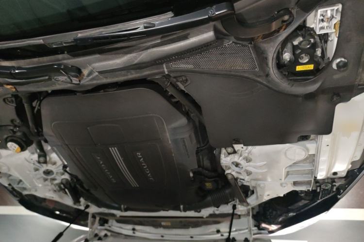 Used Jaguar F-TYPE 2016 3.0 SC Hardtop Version Engine Bay