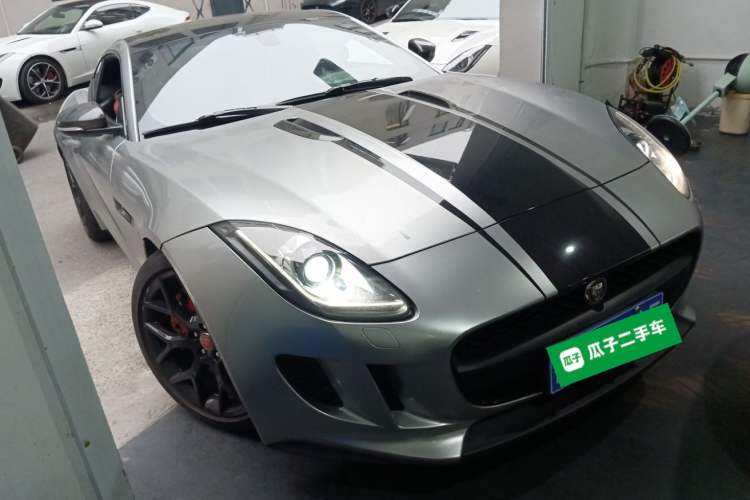 Used Jaguar F-TYPE 2016 3.0 SC Hardtop Version Front Right 45 Deg