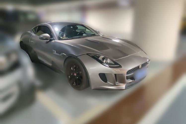 Used Jaguar F-TYPE 2016 3.0 SC Hardtop Version Front Right 45 Deg