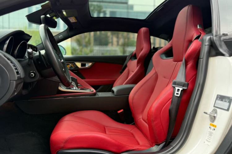 Used Jaguar F-TYPE 2016 3.0 SC Hardtop Version Interior 2