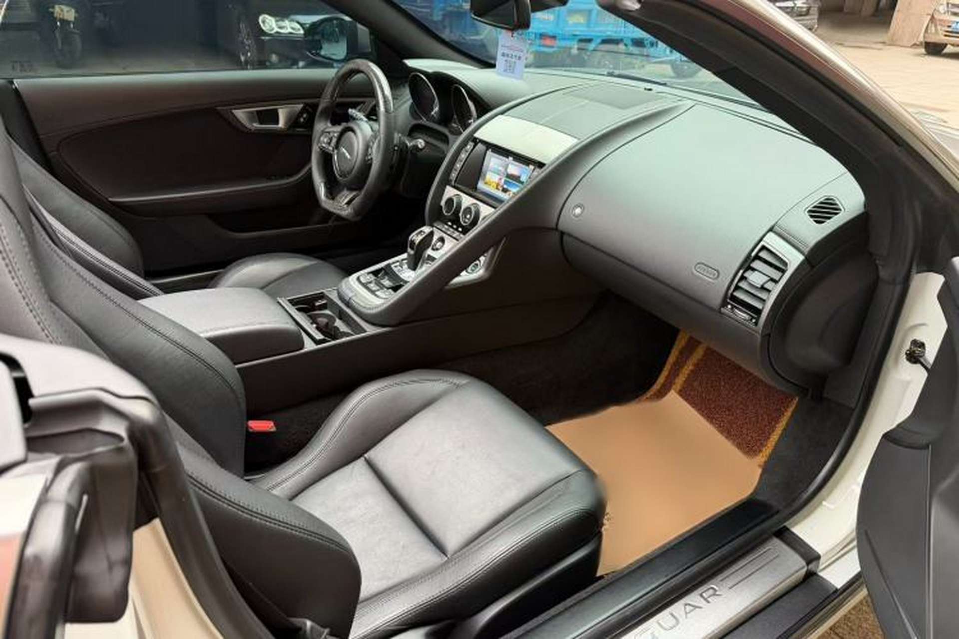 Used Jaguar F-TYPE 2016 3.0 SC Convertible Edition Interior 2