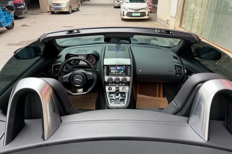 Used Jaguar F-TYPE 2016 3.0 SC Convertible Edition Interior 3
