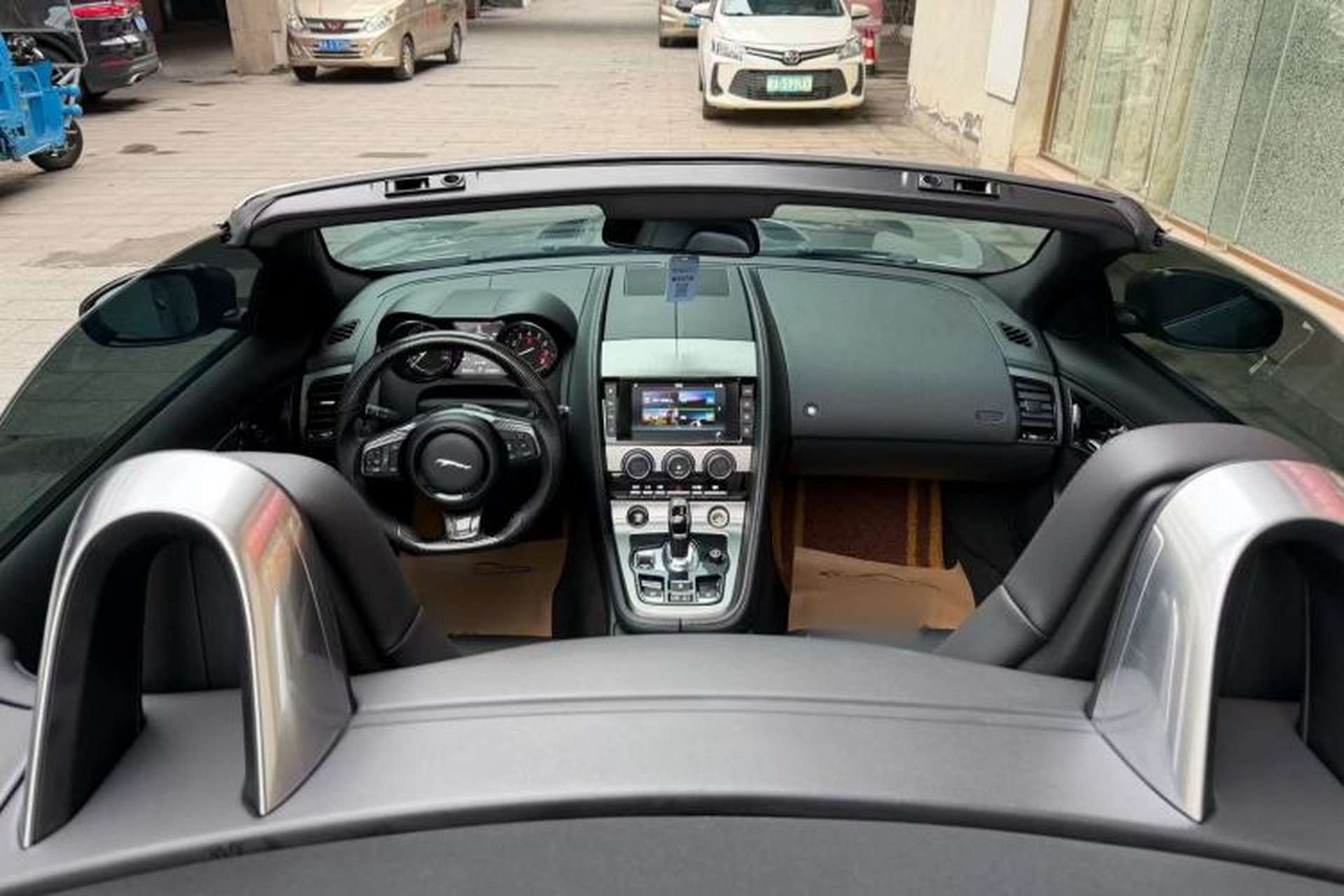 Used Jaguar F-TYPE 2016 3.0 SC Convertible Edition Interior 3