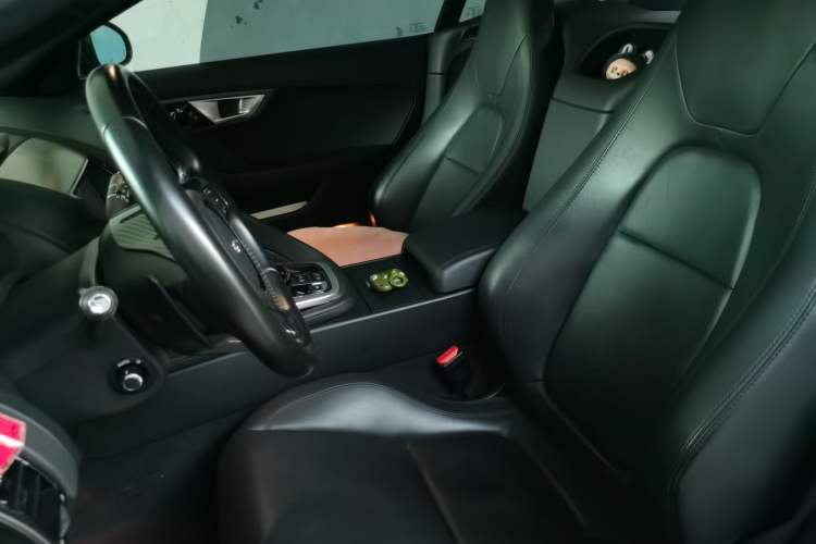 Used Jaguar F-TYPE 2016 3.0 SC Hardtop Version Left Front Seat