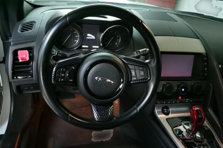 Used Jaguar F-TYPE 2016 3.0 SC Hardtop Version Steering Wheel