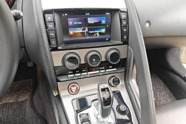 Used Jaguar F-TYPE 2016 3.0 SC Hardtop Version Audio And AC Panel