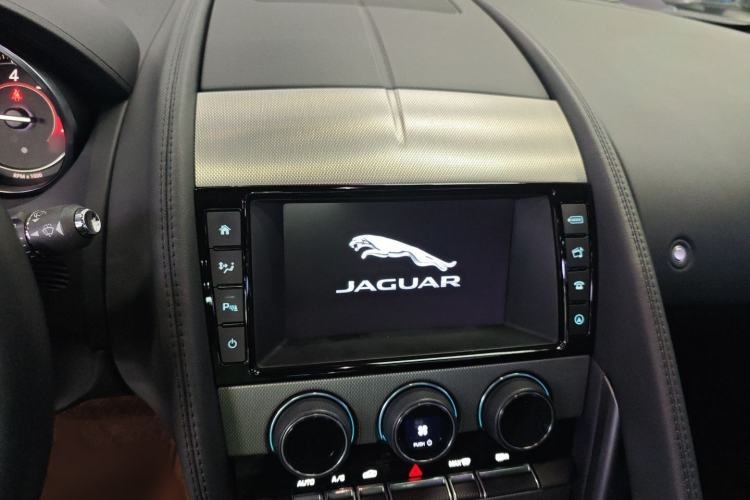 Used Jaguar F-TYPE 2016 3.0 SC Hardtop Version Audio And AC Panel
