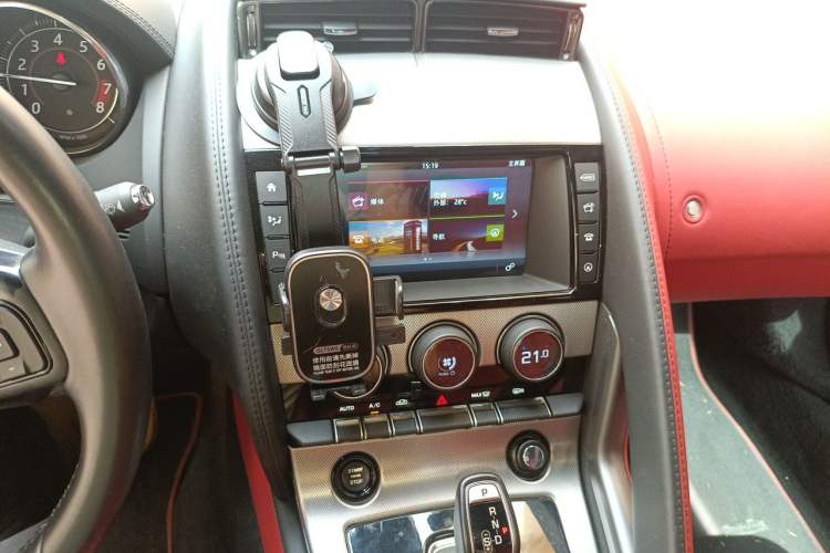 Used Jaguar F-TYPE 2016 3.0 SC Hardtop Version Audio And AC Panel