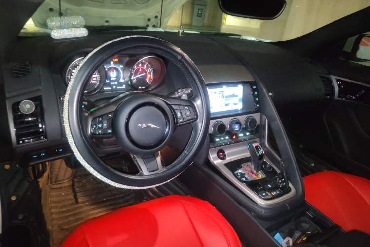 Used Jaguar F-TYPE 2016 3.0 SC Hardtop Version Center Console