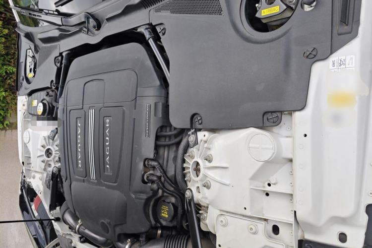 Used Jaguar F-TYPE 2016 3.0 SC Hardtop Version Engine Bay
