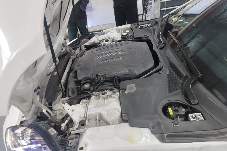 Used Jaguar F-TYPE 2016 3.0 SC S Hardtop Version Engine Bay
