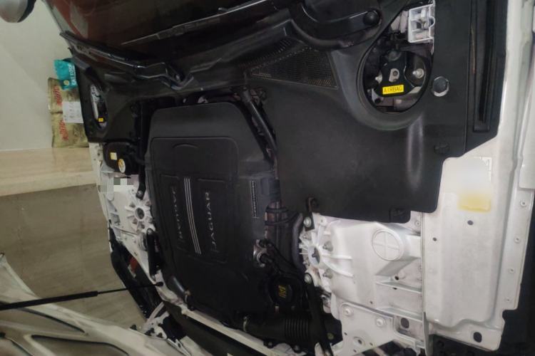 Used Jaguar F-TYPE 2016 3.0 SC Hardtop Version Engine Bay