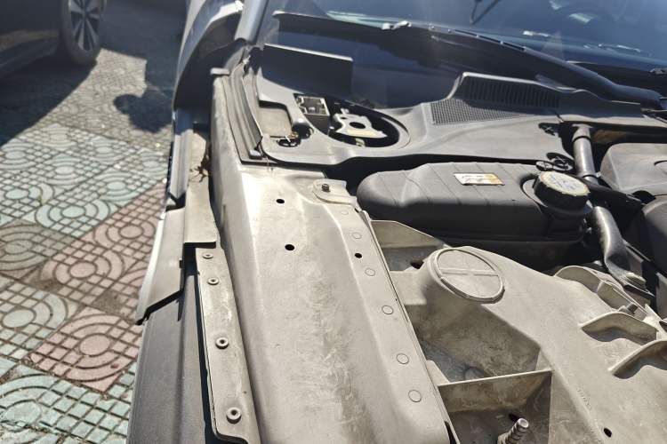 Used Jaguar F-TYPE 2016 3.0 SC Hardtop Version Engine Bay Right
