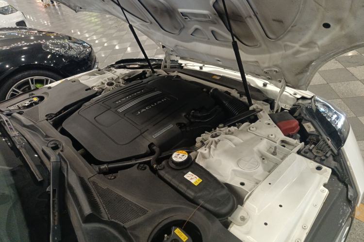 Used Jaguar F-TYPE 2016 3.0 SC Hardtop Version Engine Bay