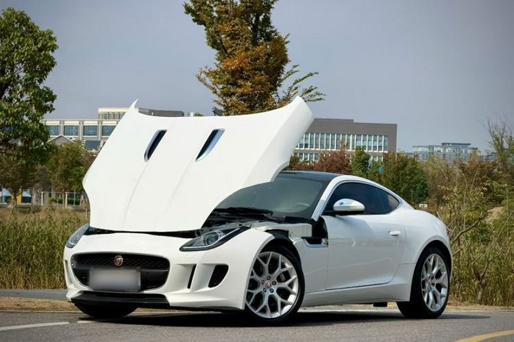 Used Jaguar F-TYPE 2016 3.0 SC Hardtop Version Exterior 2