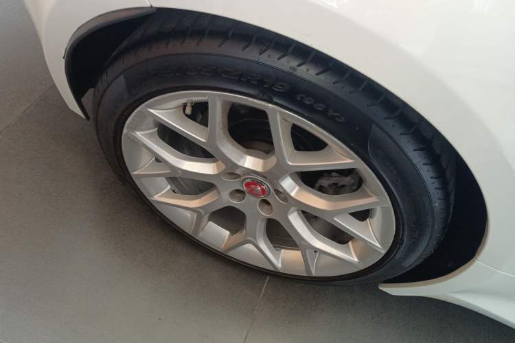 Used Jaguar F-TYPE 2016 3.0 SC Hardtop Version Exterior 5