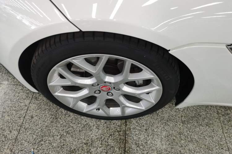 Used Jaguar F-TYPE 2016 3.0 SC Hardtop Version Exterior 7