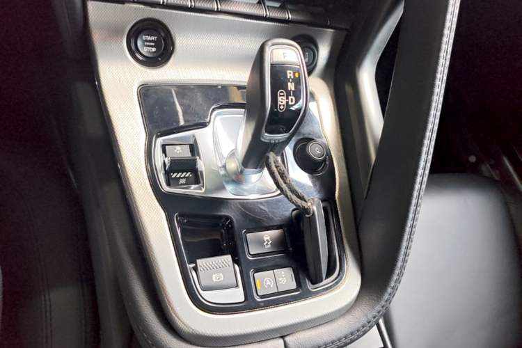 Used Jaguar F-TYPE 2016 3.0 SC Hardtop Version Gear Lever