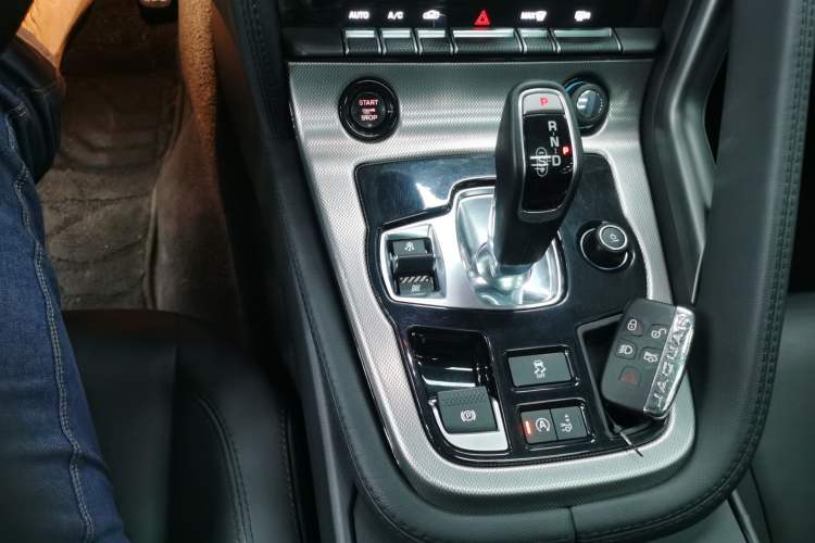 Used Jaguar F-TYPE 2016 3.0 SC Hardtop Version Gear Lever