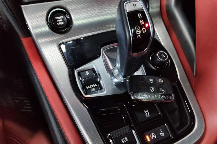 Used Jaguar F-TYPE 2016 3.0 SC Hardtop Version Gear Lever