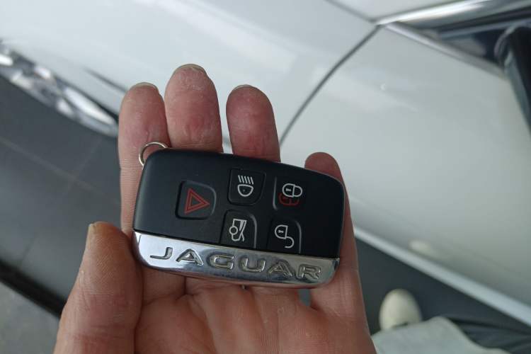 Used Jaguar F-TYPE 2016 3.0 SC Hardtop Version Interior 1