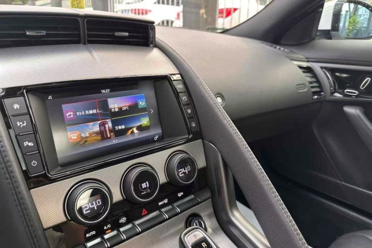 Used Jaguar F-TYPE 2016 3.0 SC Hardtop Version Interior 2