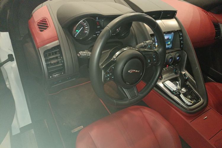 Used Jaguar F-TYPE 2016 3.0 SC Hardtop Version Interior 2