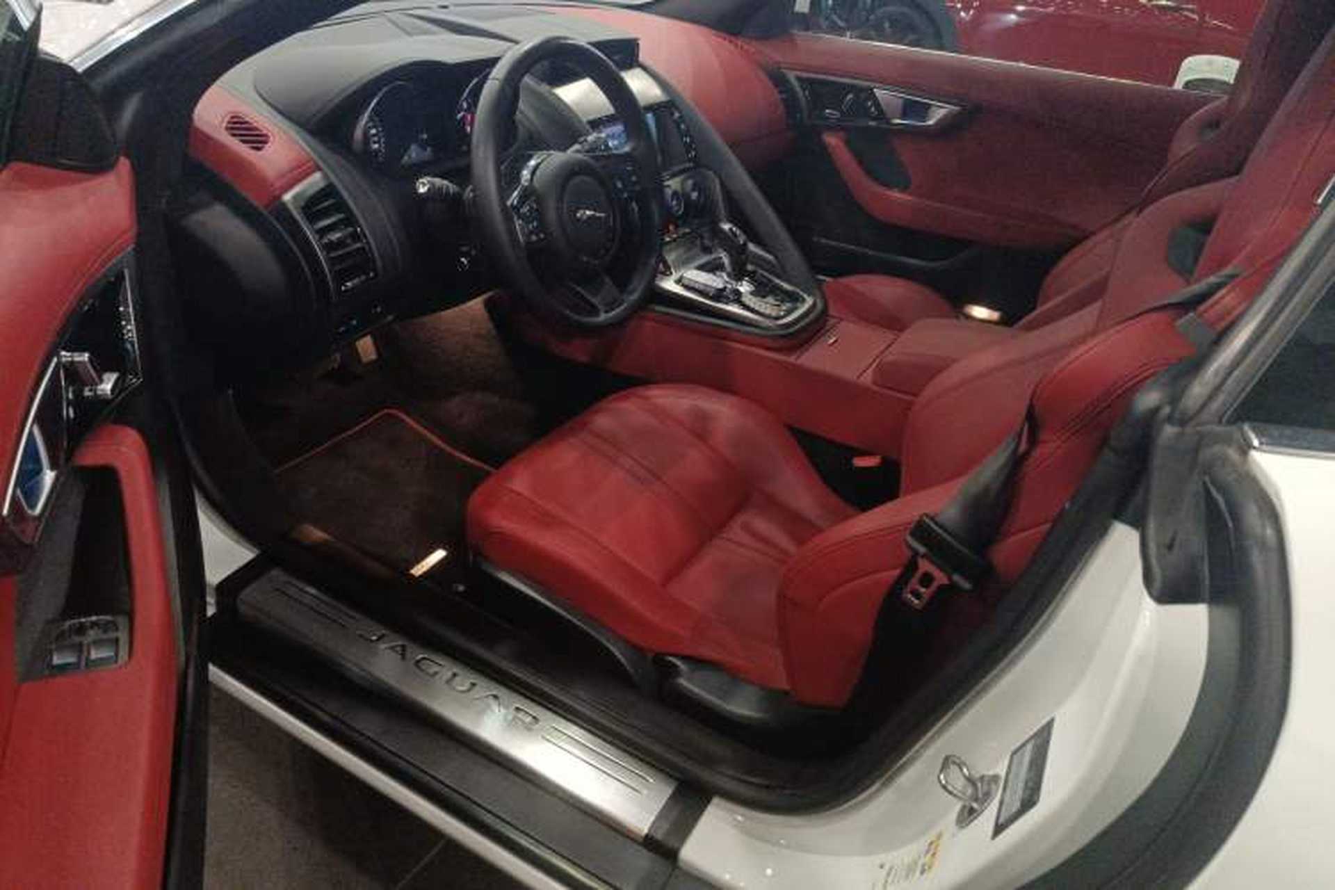 Used Jaguar F-TYPE 2016 3.0 SC Hardtop Version Interior 3