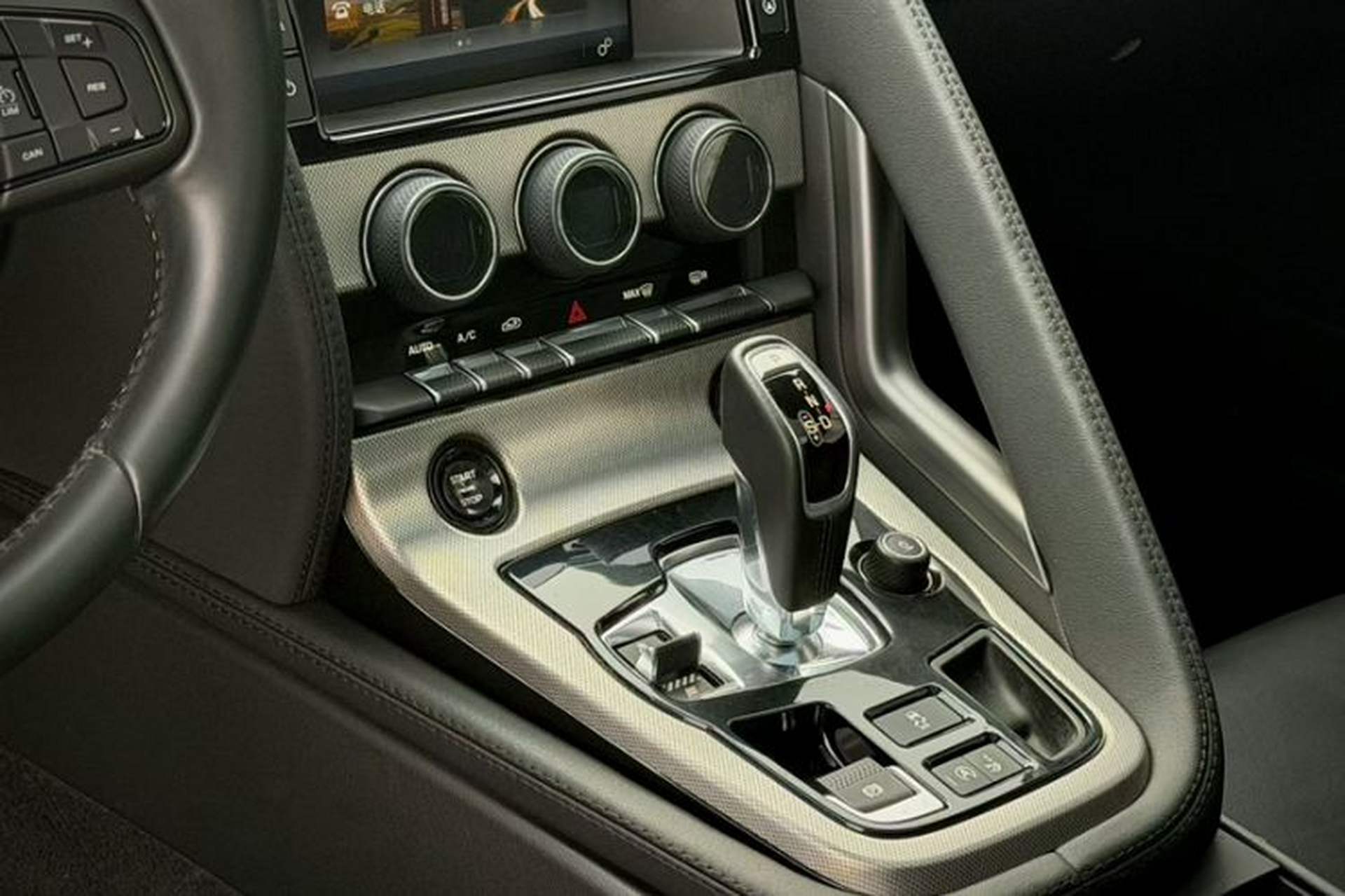 Used Jaguar F-TYPE 2016 3.0 SC Hardtop Version Interior 5
