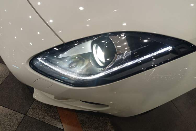 Used Jaguar F-TYPE 2016 3.0 SC Hardtop Version Left Front Headlight