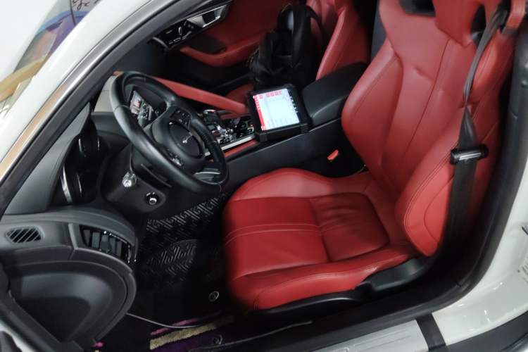 Used Jaguar F-TYPE 2016 3.0 SC Hardtop Version Left Front Seat