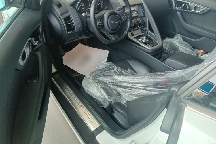 Used Jaguar F-TYPE 2016 3.0 SC Hardtop Version Left Front Seat