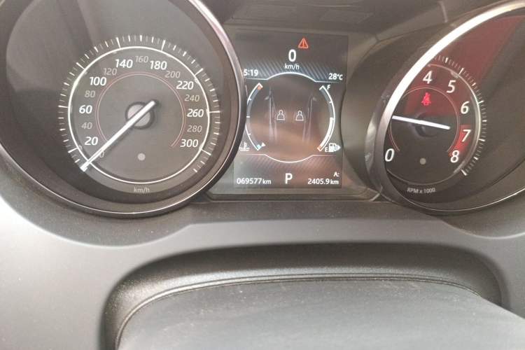 Used Jaguar F-TYPE 2016 3.0 SC Hardtop Version Odometer Close Up
