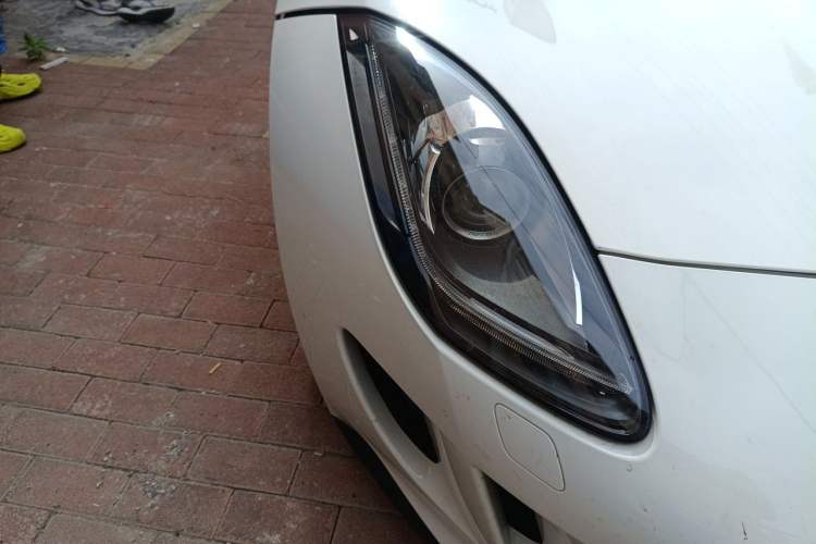 Used Jaguar F-TYPE 2016 3.0 SC Hardtop Version Right Front Headlight
