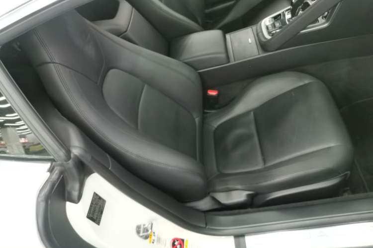 Used Jaguar F-TYPE 2016 3.0 SC Hardtop Version Right Front Seat