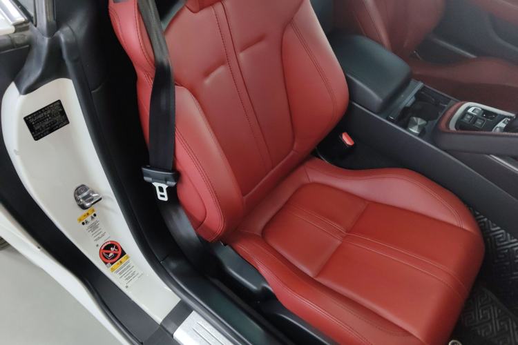 Used Jaguar F-TYPE 2016 3.0 SC Hardtop Version Right Front Seat